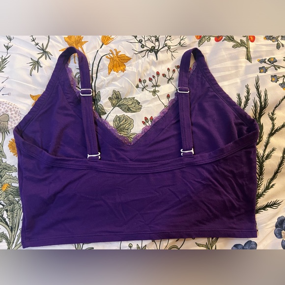 The Busted Tank Bra - Picture 3 of 8